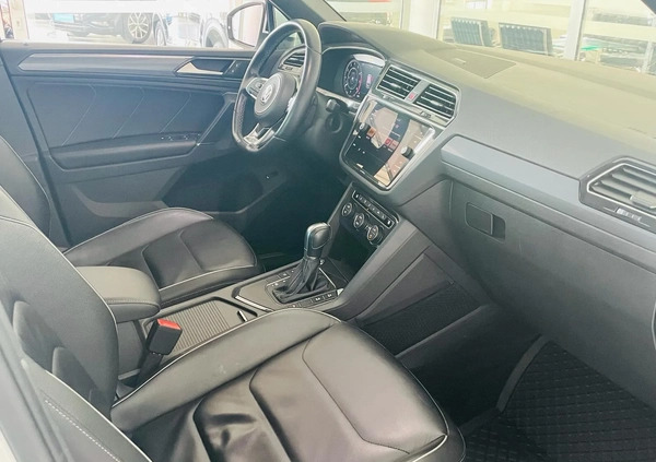 Volkswagen Tiguan cena 114900 przebieg: 84525, rok produkcji 2018 z Człopa małe 781